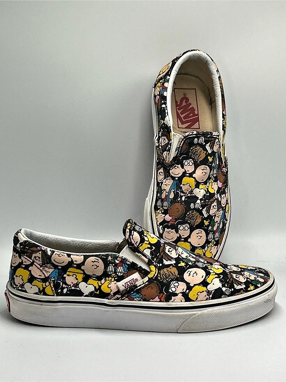 Vans Peanuts Classic Slip-On The Gang Black & White 6.5 Charlie Brown